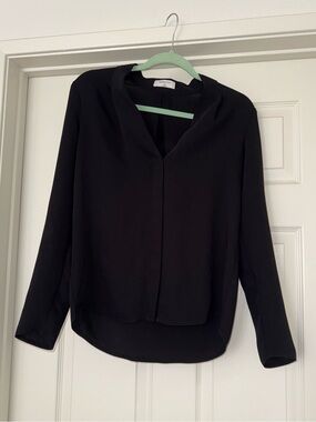 Aritzia Babaton Power Blouse in Black